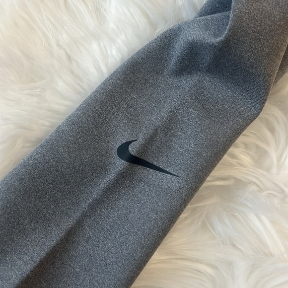 Nike one dri fit gray leggings S Women's High-Waisted 7/8 Leggings - Picture 4 of 7